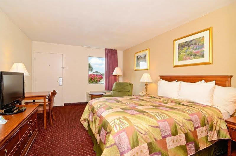 Super 8 By Wyndham Mcgehee Hotel Buitenkant foto